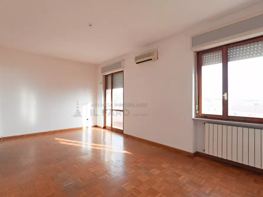 Immagine 1 di Appartamento in vendita  in via Giacomo Leopardi a La Maddalena