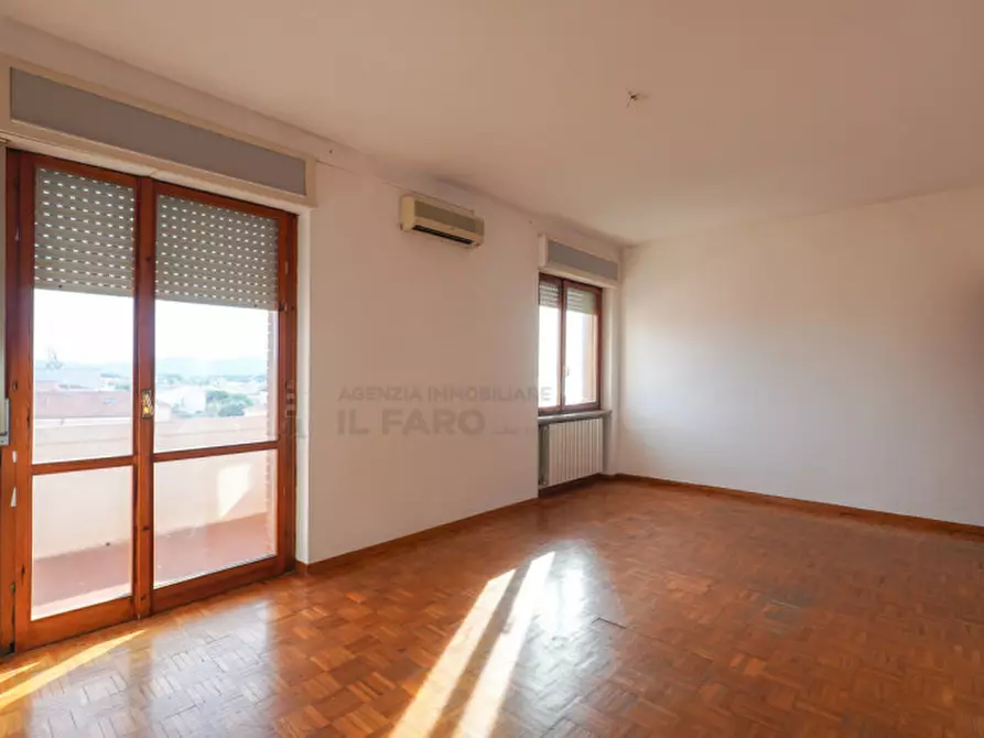 Immagine 2 di Appartamento in vendita  in via Giacomo Leopardi a La Maddalena