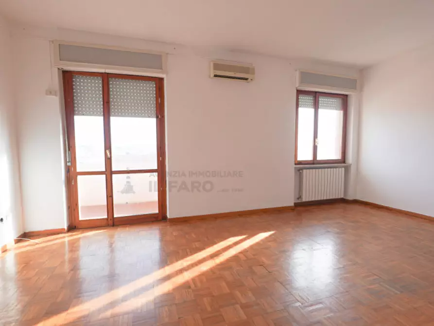 Immagine 4 di Appartamento in vendita  in via Giacomo Leopardi a La Maddalena