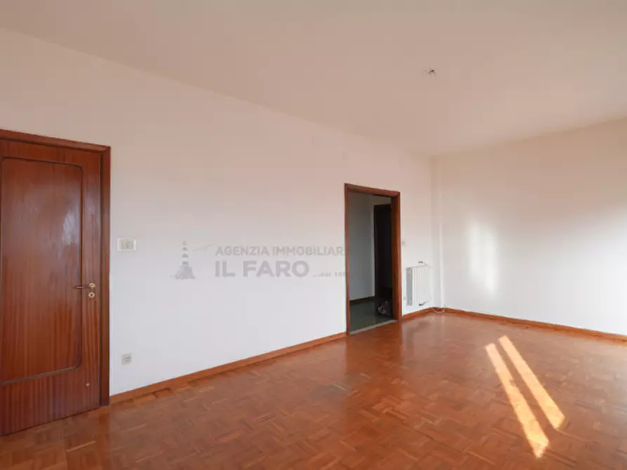 Immagine 7 di Appartamento in vendita  in via Giacomo Leopardi a La Maddalena