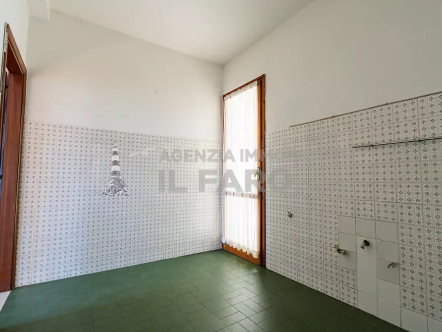 Immagine 10 di Appartamento in vendita  in via Giacomo Leopardi a La Maddalena