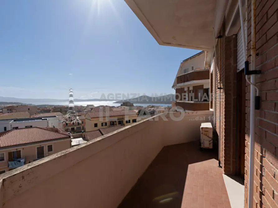 Immagine 12 di Appartamento in vendita  in via Giacomo Leopardi a La Maddalena