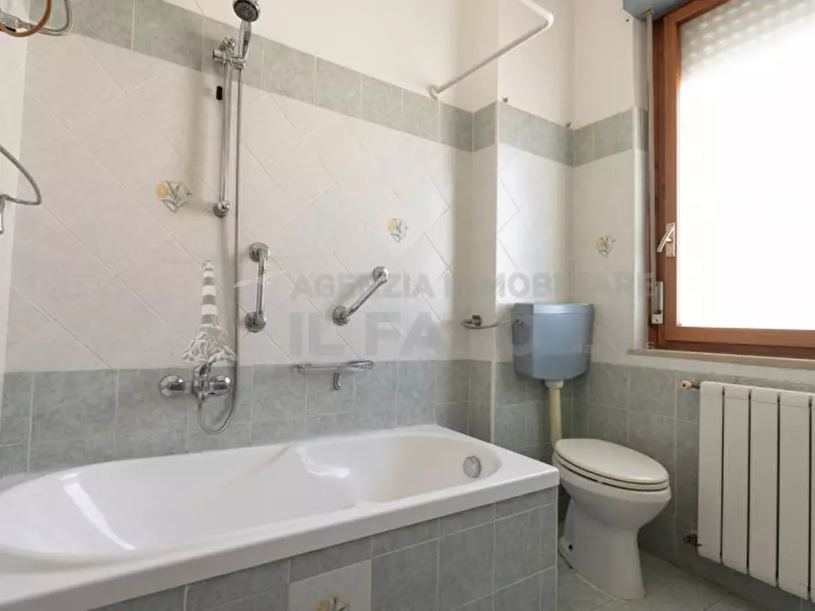 Immagine 26 di Appartamento in vendita  in via Giacomo Leopardi a La Maddalena