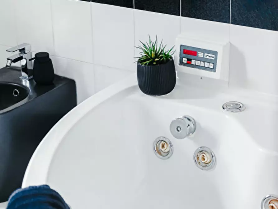 Immagine 25 di Villa in vendita  in Via Bruno Buozzi 24 a Borgo Virgilio