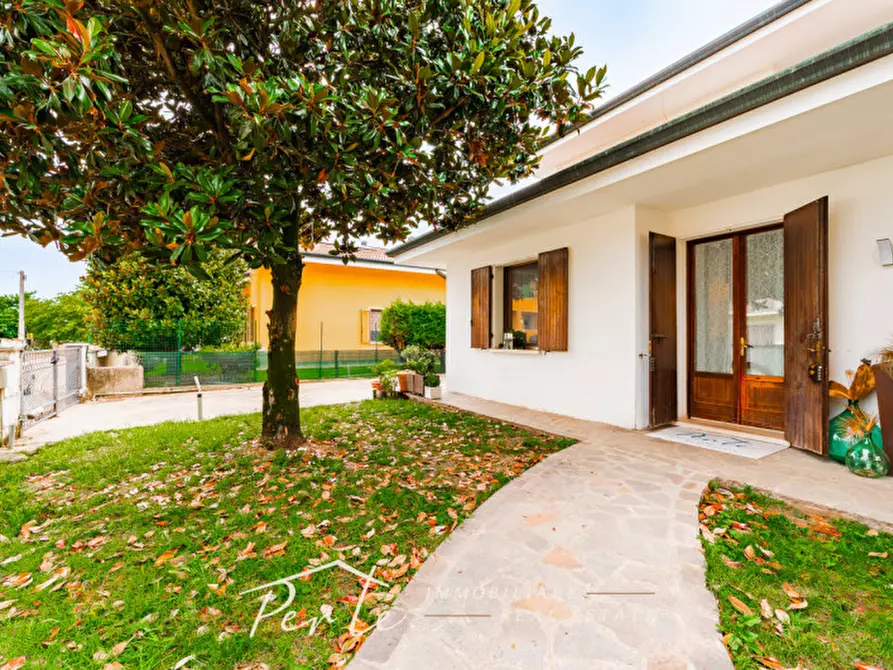 Immagine 37 di Villa in vendita  in Via Bruno Buozzi 24 a Borgo Virgilio