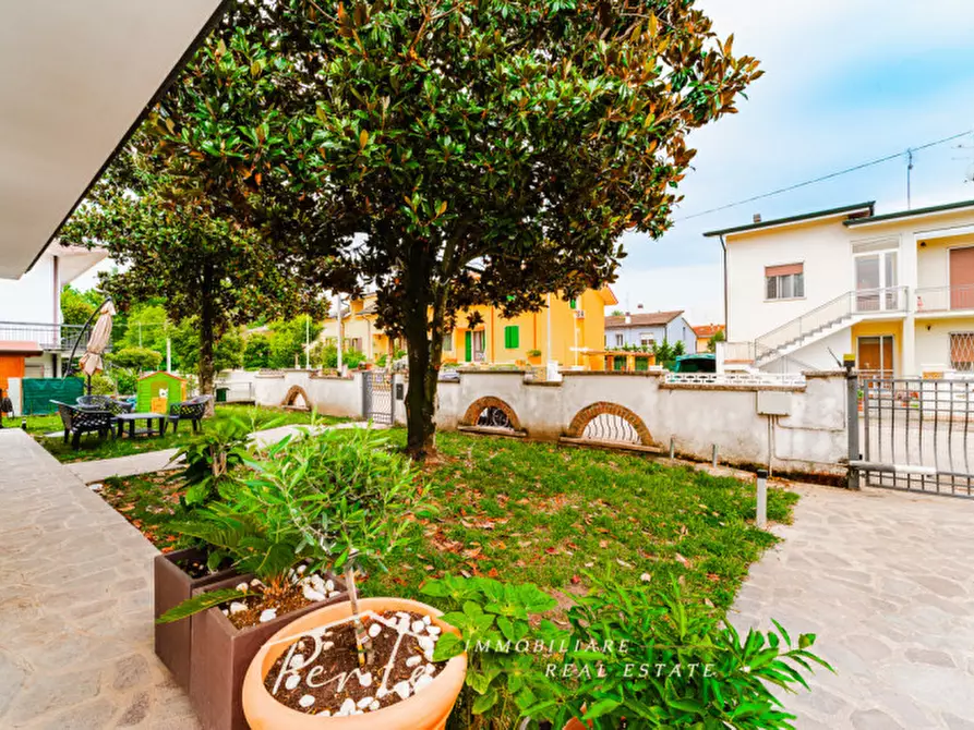 Immagine 41 di Villa in vendita  in Via Bruno Buozzi 24 a Borgo Virgilio