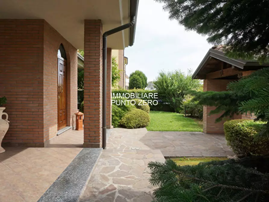 Immagine 1 di Villa in vendita  in Via Pasini a Colorno