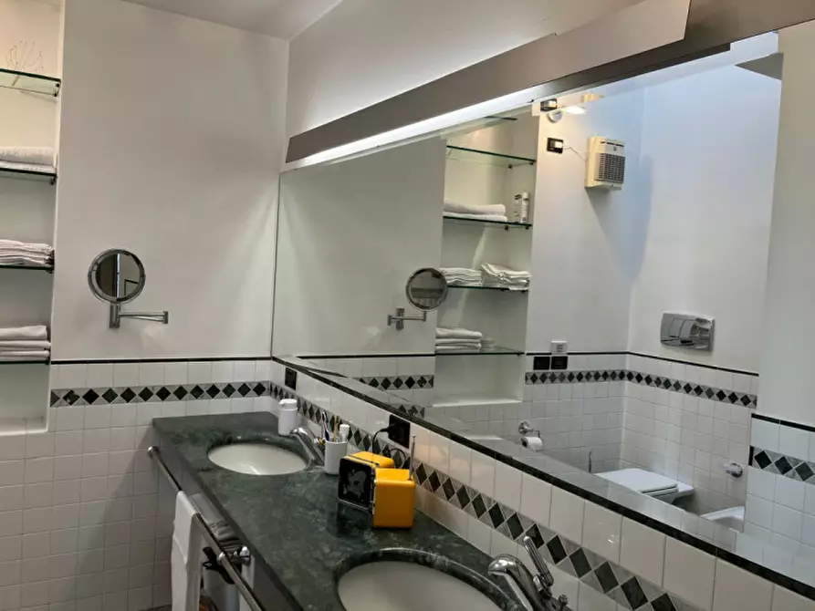 Immagine 21 di Villa in vendita  in Via Volta, 93 a Corbetta