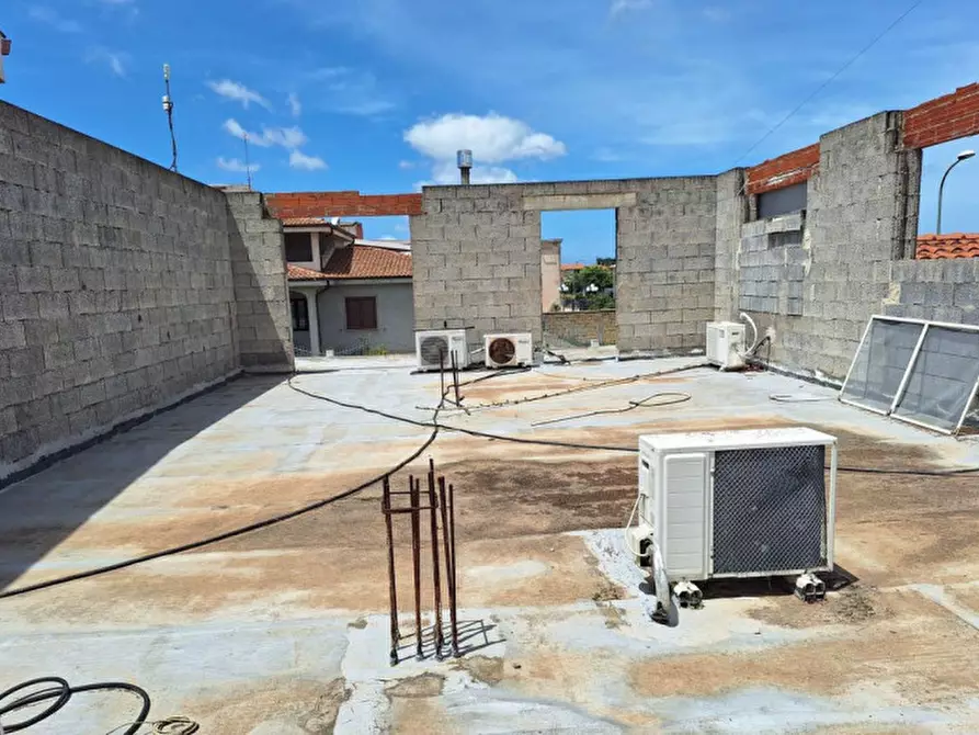 Immagine 14 di Negozio in vendita  in Via Giovanni Pascoli, N. Snc a Baratili San Pietro