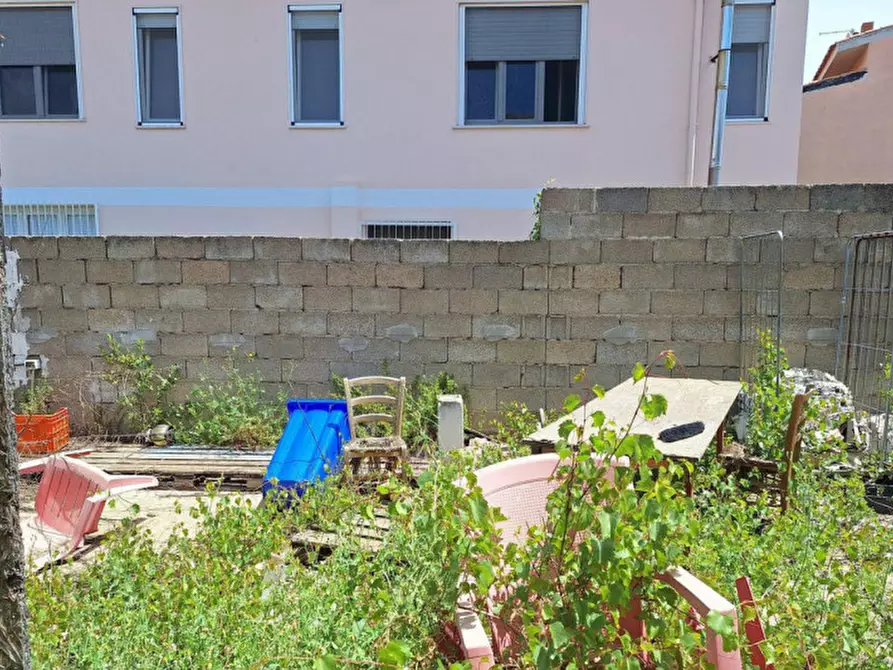 Immagine 18 di Negozio in vendita  in Via Giovanni Pascoli, N. Snc a Baratili San Pietro