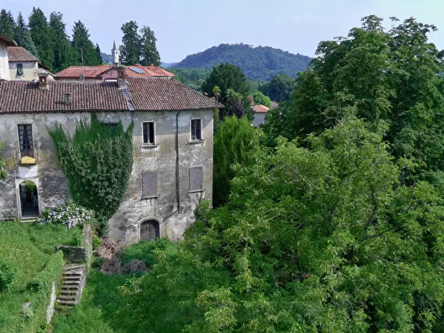 Immagine 1 di Palazzo in vendita  in via sauro a Ameno