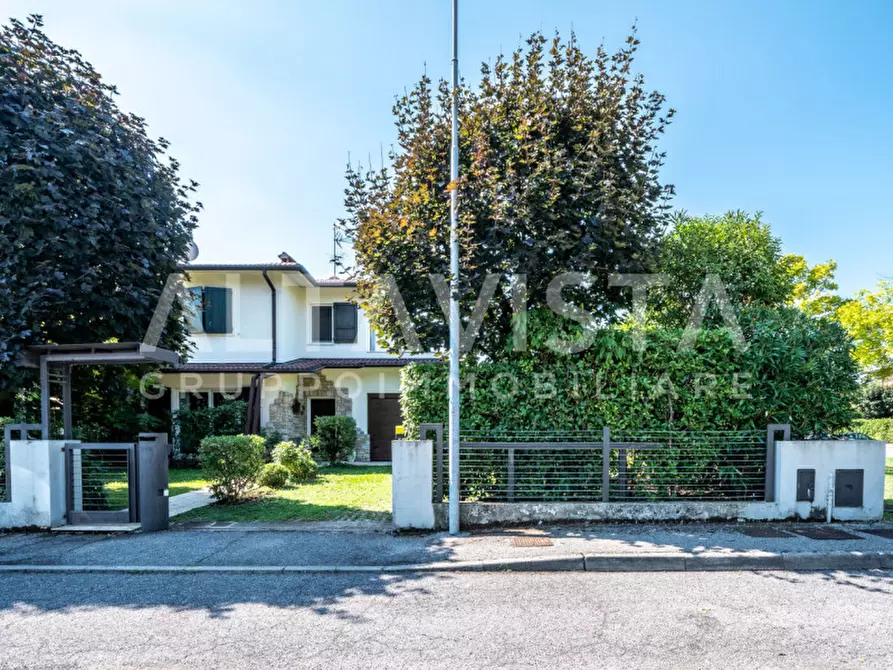 Immagine 2 di Casa bifamiliare in vendita  in Rezzato Dante Alighieri a Rezzato