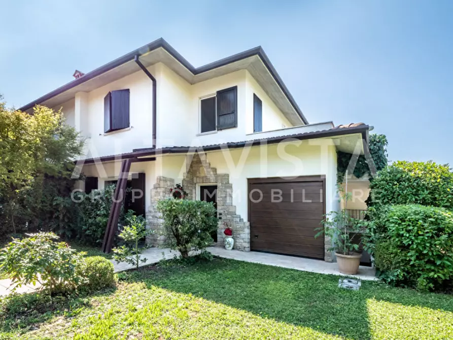 Immagine 4 di Casa bifamiliare in vendita  in Rezzato Dante Alighieri a Rezzato