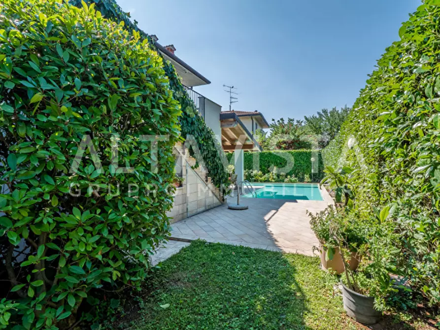 Immagine 8 di Casa bifamiliare in vendita  in Rezzato Dante Alighieri a Rezzato