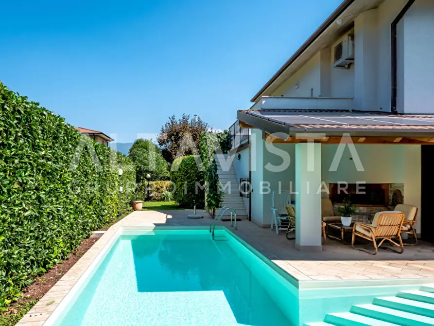 Immagine 12 di Casa bifamiliare in vendita  in Rezzato Dante Alighieri a Rezzato