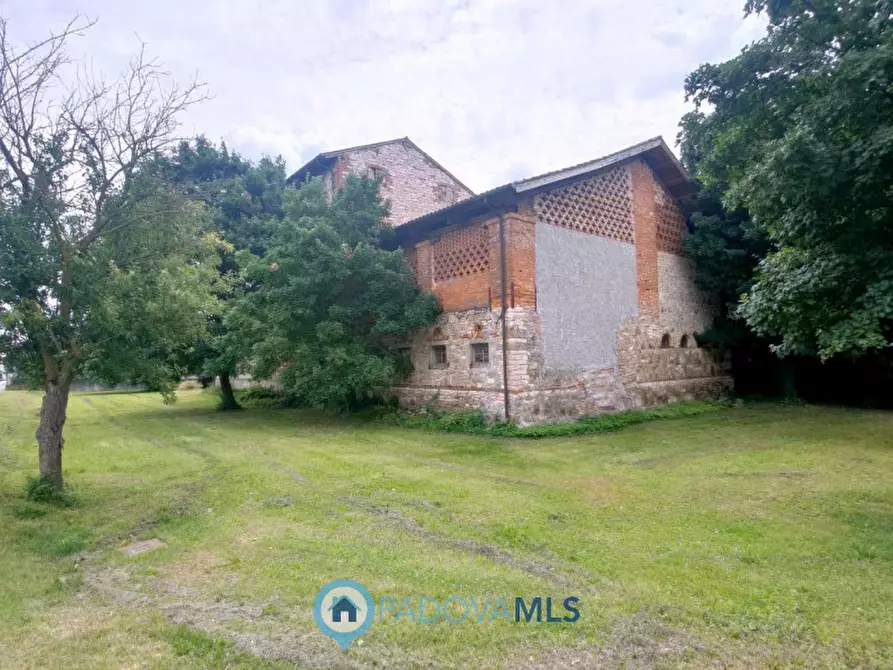 Immagine 30 di Rustico / casale in vendita  in Via San Francesco a Rovolon