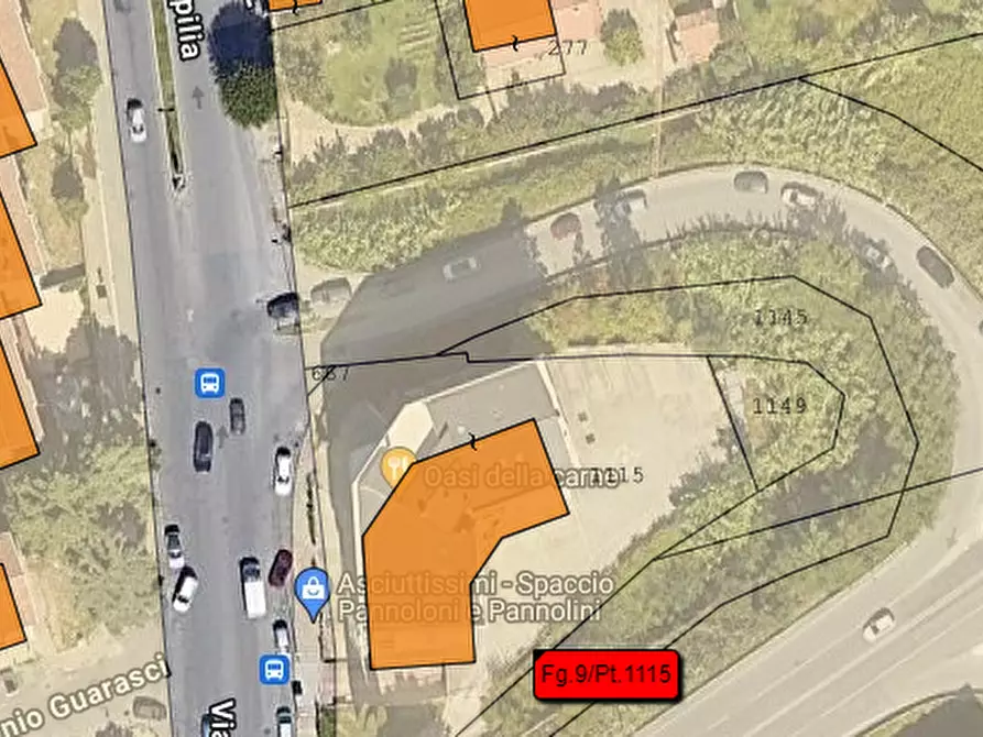 Immagine 2 di Garage in vendita  in Via Popilia 198 a Cosenza