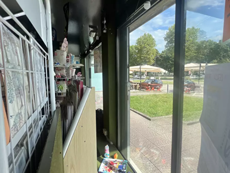 Immagine 3 di Attività commerciale in vendita  in via roma a Vicenza