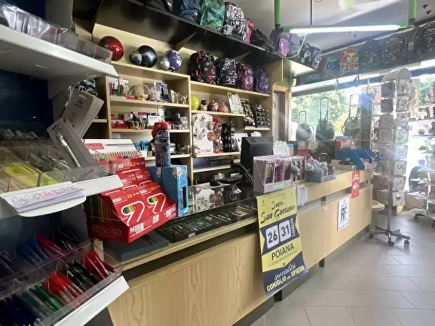 Immagine 7 di Attività commerciale in vendita  in via roma a Vicenza