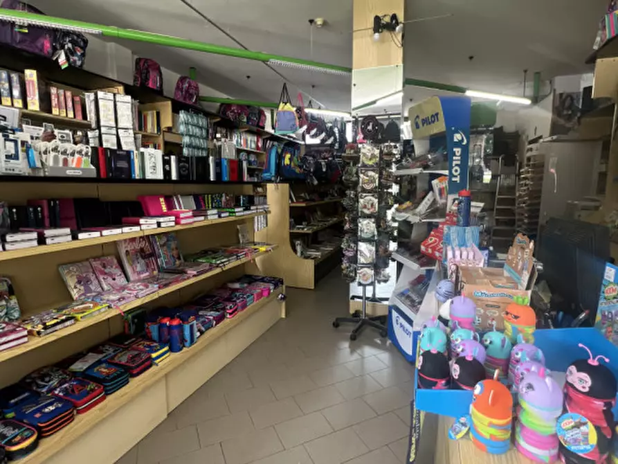 Immagine 8 di Attività commerciale in vendita  in via roma a Vicenza