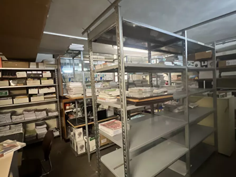 Immagine 11 di Attività commerciale in vendita  in via roma a Vicenza