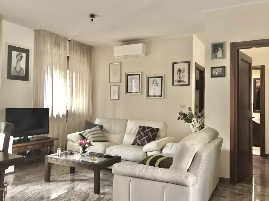 Immagine 1 di Appartamento in vendita  in Via Verde 15 a Ozzano Dell'emilia