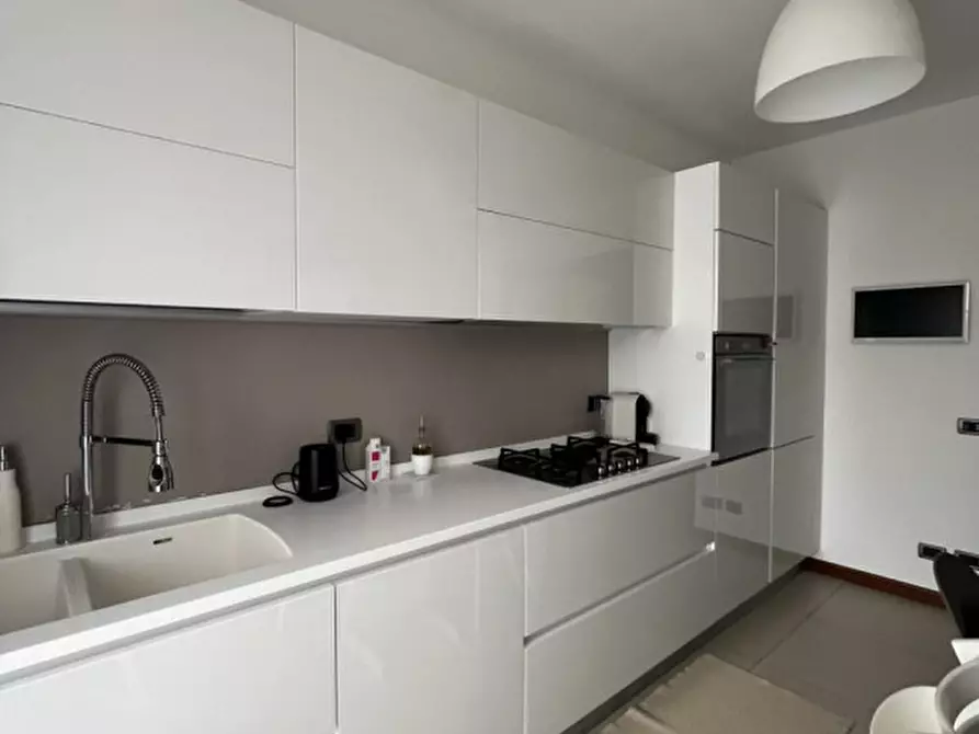 Immagine 1 di Appartamento in vendita  in via Lombroso a Padova