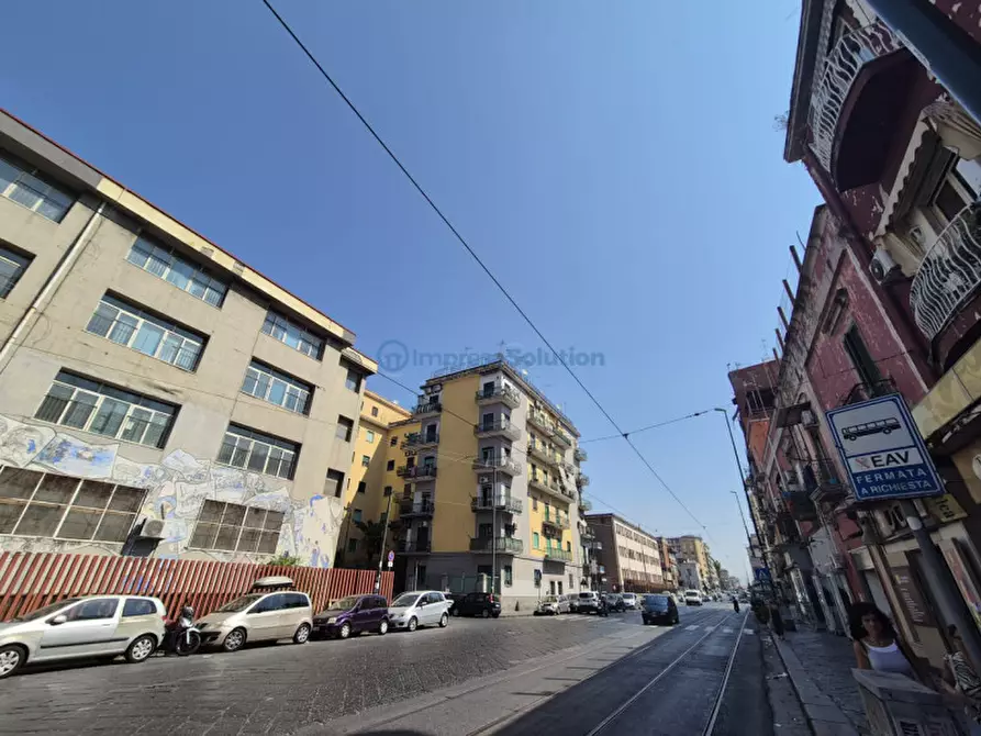 Immagine 1 di Negozio in affitto  in Via Casanova a Napoli