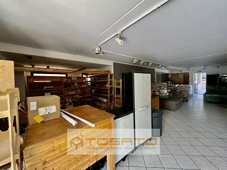 Immagine 4 di Capannone industriale in vendita  a Sona