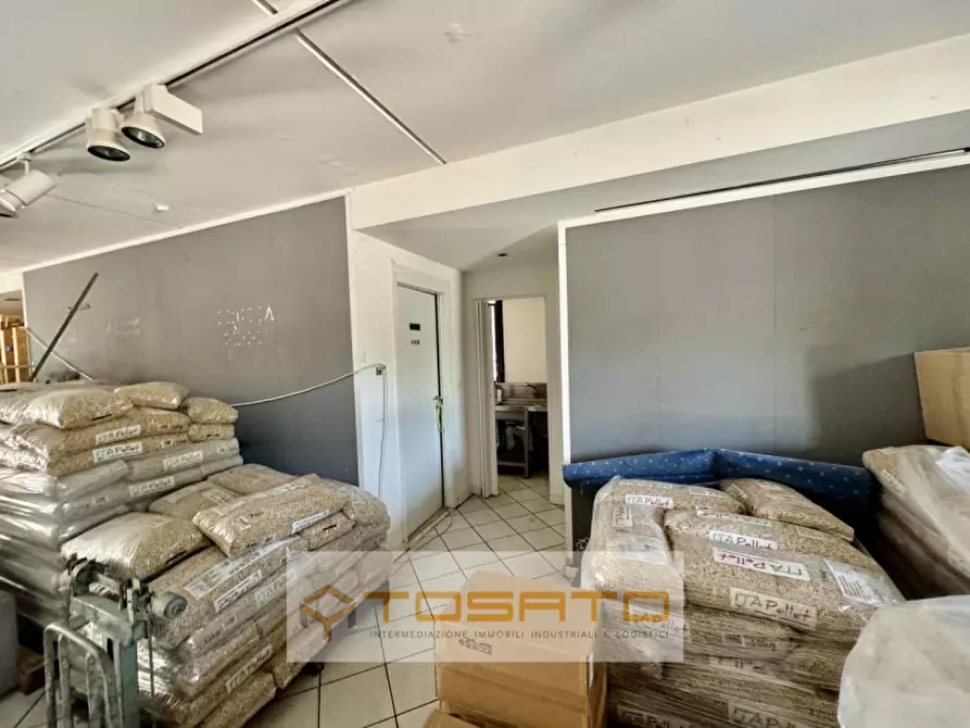 Immagine 5 di Capannone industriale in vendita  a Sona