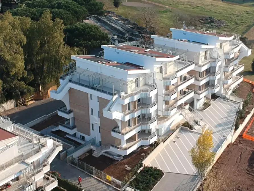 Immagine 5 di Villa in vendita  in Via Del Casale Solaro a Roma