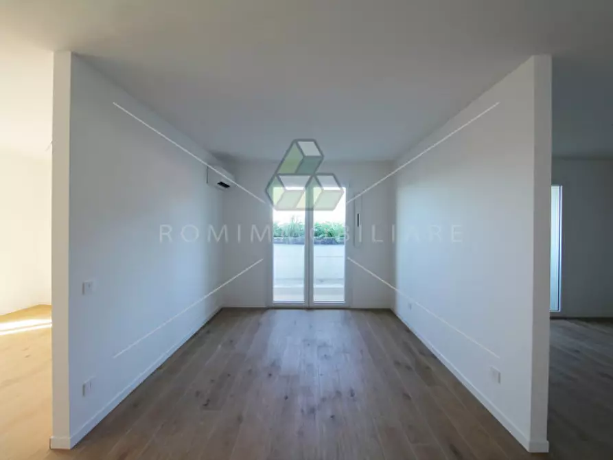 Immagine 18 di Villa in vendita  in Via Del Casale Solaro a Roma