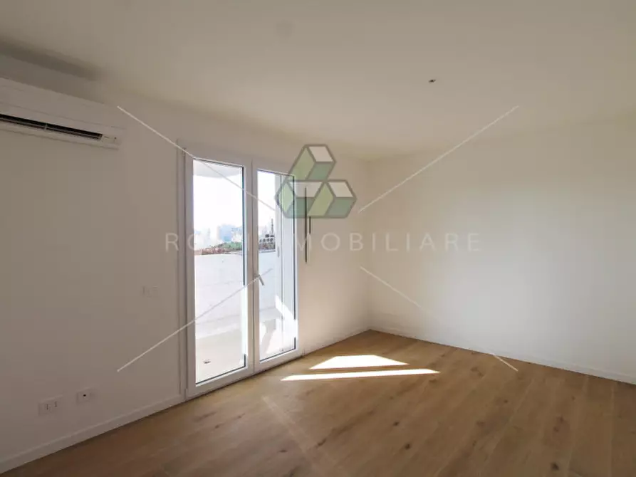 Immagine 19 di Villa in vendita  in Via Del Casale Solaro a Roma