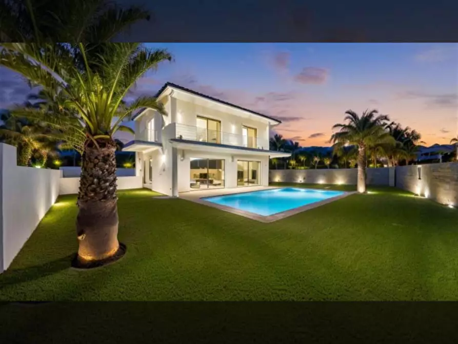 Immagine 10 di Appartamento in vendita  a Pozzallo