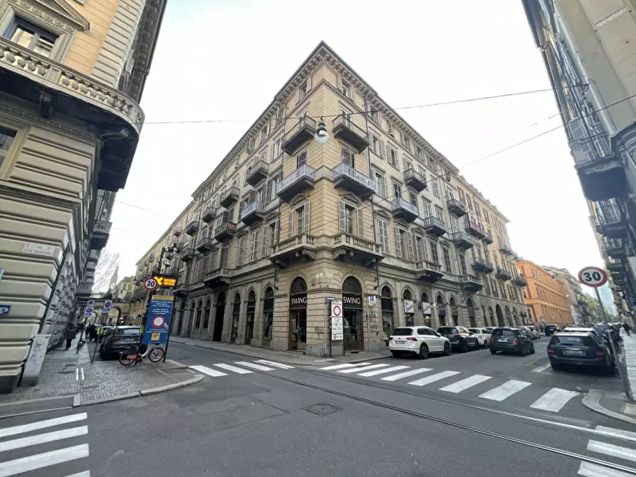Immagine 3 di Attività commerciale in vendita  in via arsenale 35 a Torino