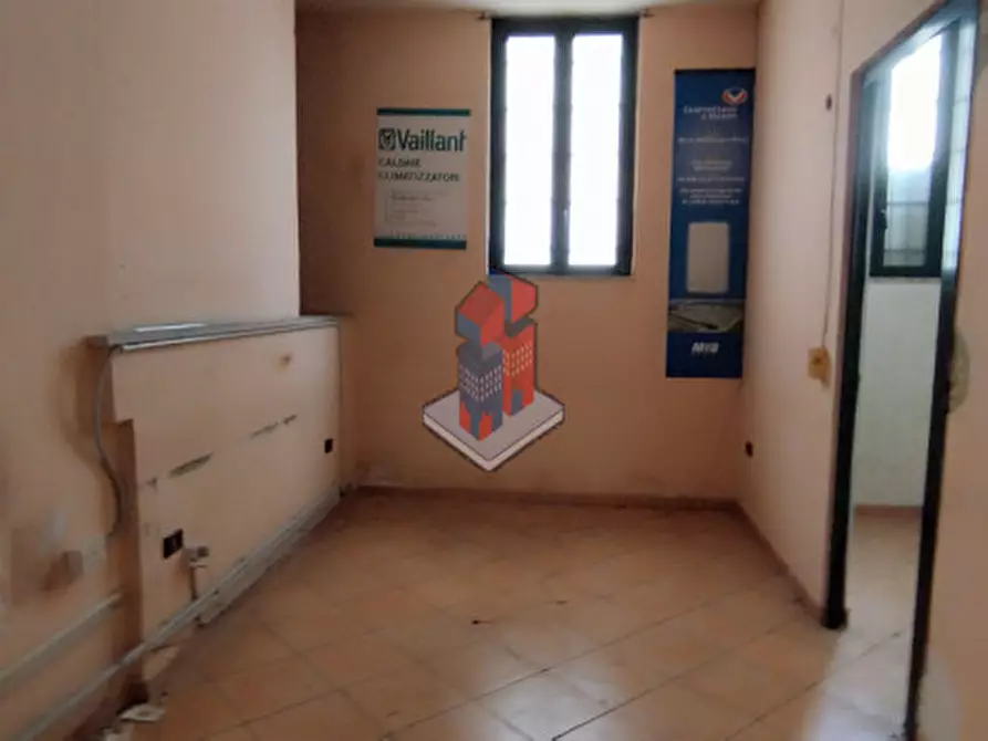 Immagine 16 di Negozio in vendita  in POGGIOREALE - VIA TRACCIA a Napoli