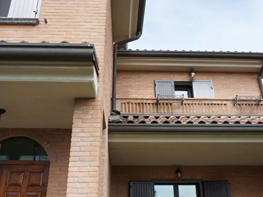 Immagine 2 di Villa in vendita  in Via Dino Mora, 11 a Colorno