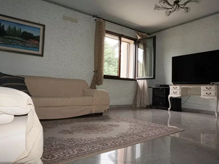 Immagine 9 di Villa in vendita  in Via Dino Mora, 11 a Colorno