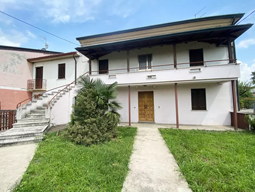 Immagine 1 di Casa indipendente in vendita  in Via Crosara, 81 a Bolzano Vicentino