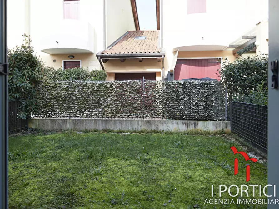 Immagine 6 di Casa quadrifamiliare in vendita  in VIA OLMO a Martellago
