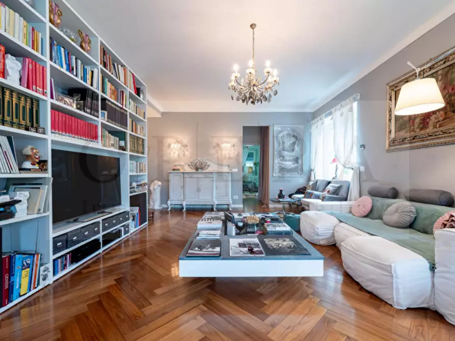 Immagine 2 di Appartamento in vendita  in Via San Osvaldo a Bolzano