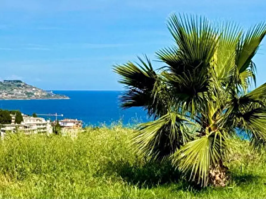 Immagine 1 di Casa indipendente in vendita  in Strada alla colla a San Remo