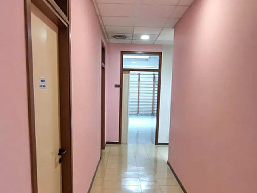 Immagine 13 di Laboratorio in vendita  in corso europa 22 a Alba