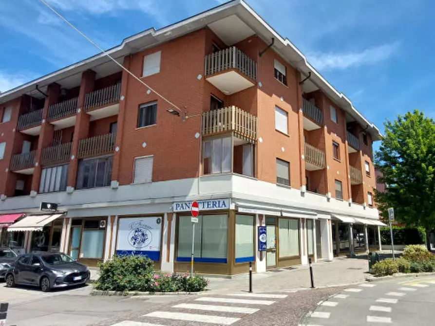 Immagine 26 di Laboratorio in vendita  in corso europa 22 a Alba