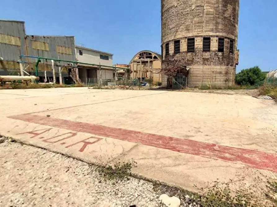 Immagine 3 di Capannone industriale in vendita  in Via Magnisi, N. Snc a Priolo Gargallo
