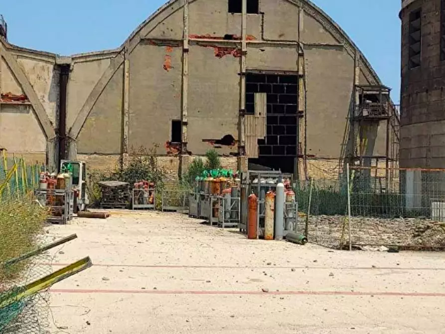 Immagine 9 di Capannone industriale in vendita  in Via Magnisi, N. Snc a Priolo Gargallo