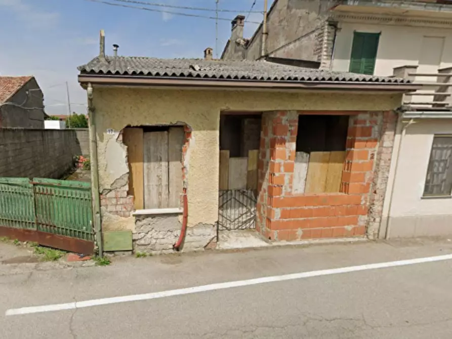 Immagine 1 di Rustico / casale in vendita  in Via Roma, N. 17/A a Salvirola