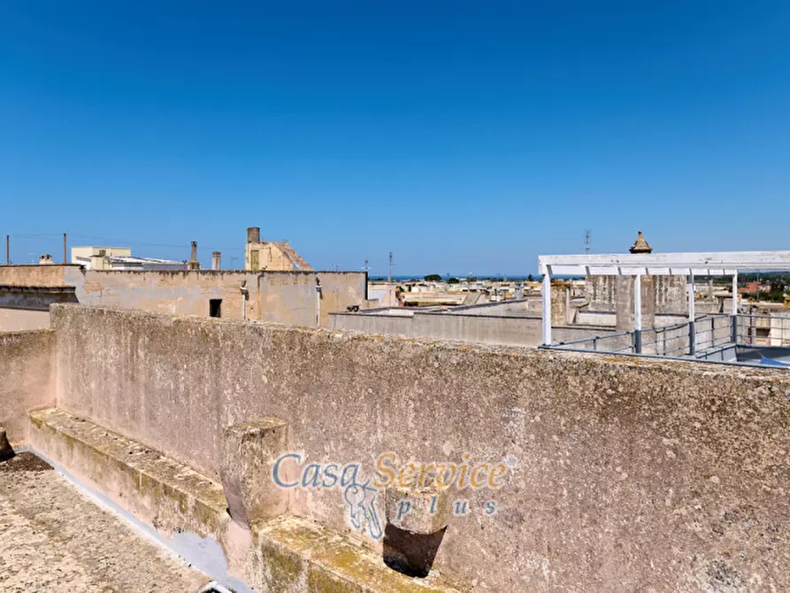 Immagine 15 di Palazzo in vendita  in Via Stanislao Senape de Pace a Alezio