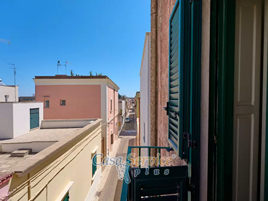 Immagine 19 di Palazzo in vendita  in Via Stanislao Senape de Pace a Alezio