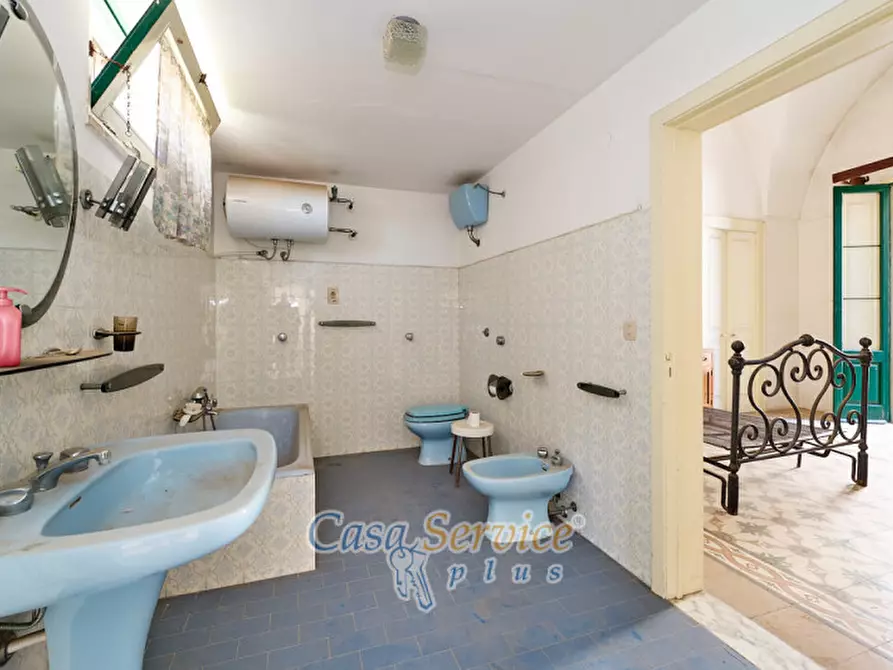 Immagine 42 di Palazzo in vendita  in Via Stanislao Senape de Pace a Alezio